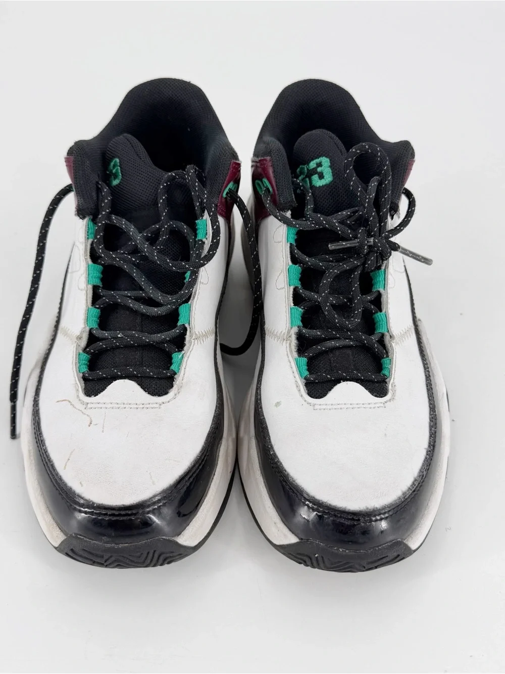 Nike Jordan Kids' Max Aura 3 Basketball Sneakers Size 4.5 Youth